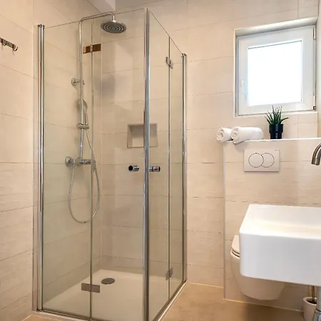 Dora Family Only Daire