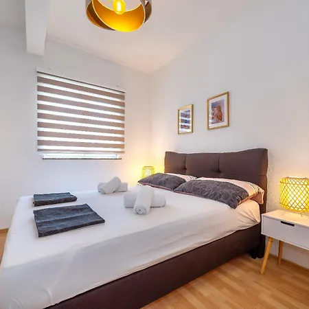 Dora Family Only Apartament