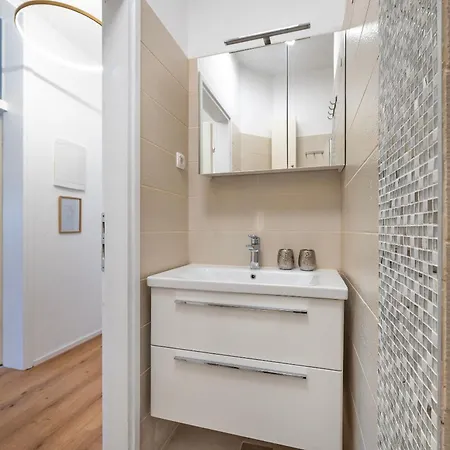Dora Family Only Apartament