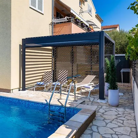 Dora Family Only Apartament