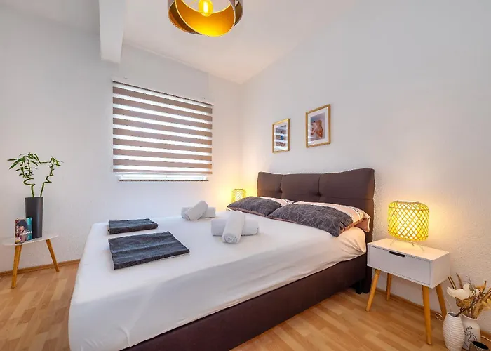 Dora Family Only 아파트