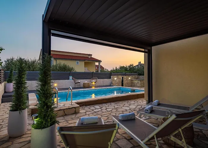 Dora Family Only * 보디체